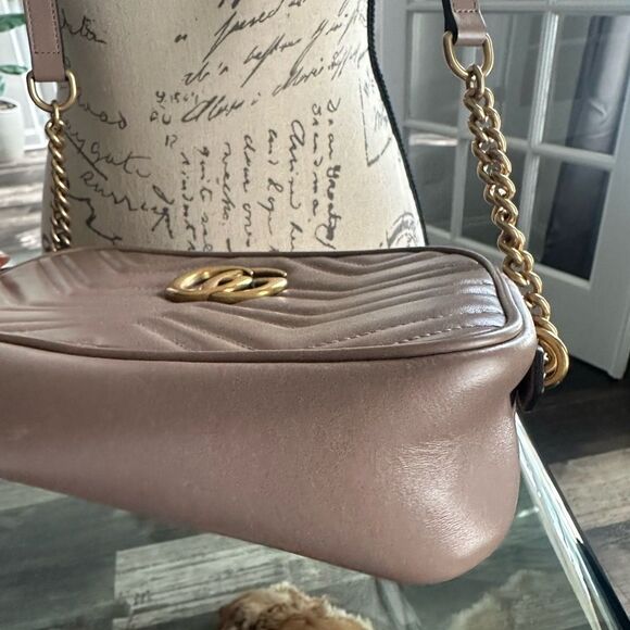 Authentic Gucci GG Marmont Matelasse Leather Crossbody Bag - Picture 5 of 17